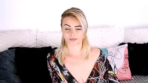 aly online show from 11.19.25