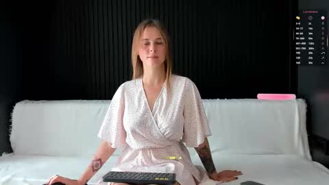 Alena online show from 09.21.25