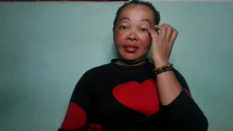 Snapshot of alypierette chatting on 06.28.26 alypierette online show from 06.28.26