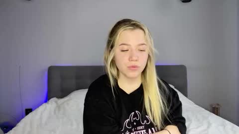 Snapshot of alyrasun chatting on 03.01.26 Al online show from 03.01.26