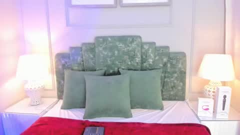Alys  online show from 01.26.25
