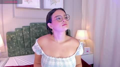Alys  online show from 01.30.25