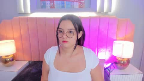 Alys  online show from 09.25.25