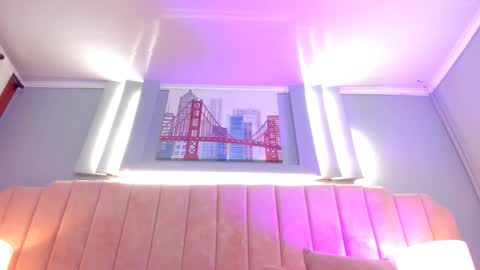 Alys  online show from 10.23.25