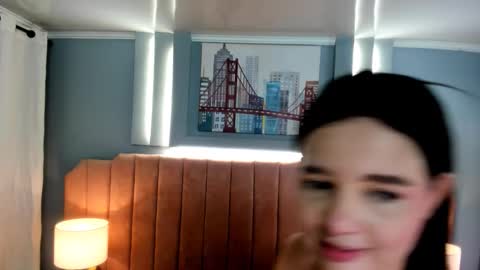 Alys  online show from 11.04.25