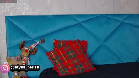 Snapshot of alyseruss chatting on 02.17.25 Alyse online show from 02.17.25