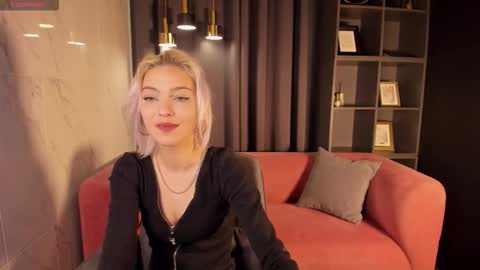 Snapshot of alysiasun chatting on 09.19.25 Alysia online show from 09.19.25