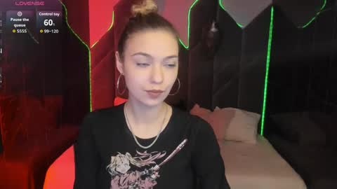 Snapshot of alysiasun chatting on 04.19.26 Alysia online show from 04.19.26