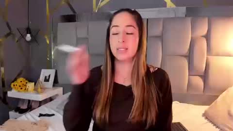 Alyze make feel hot as hell online show from 10.14.25