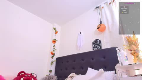 Isabella online show from 10.30.25