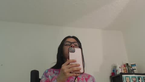 Snapshot of amadamar chatting on 01.25.25 valentia online show from 01.25.25