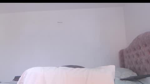 Snapshot of amadamar chatting on 09.27.25 valentia online show from 09.27.25