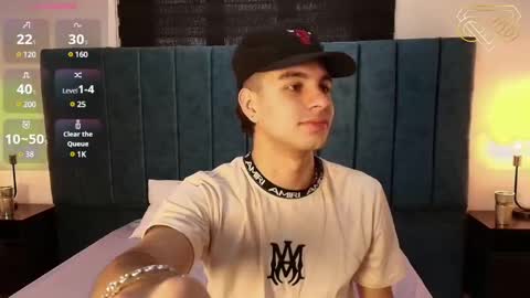 Amadeo Wild online show from 12.31.24