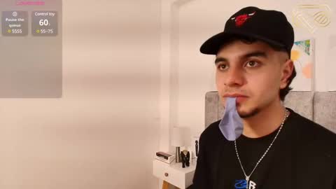 Amadeo Wild online show from 01.22.25