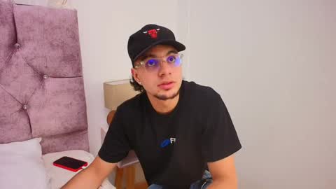 Amadeo Wild online show from 02.06.25