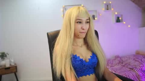 Amai  Liu online show from 10.28.25