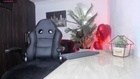 anny online show from 02.17.25