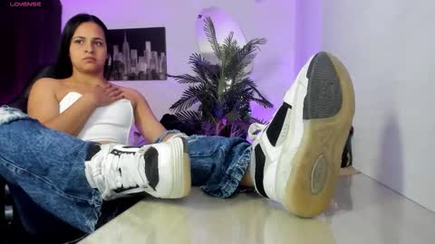 anny online show from 11.01.25