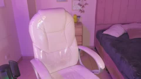 Snapshot of amaia_daniells chatting on 09.27.25 B I A N C A online show from 09.27.25