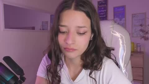 Snapshot of amaia_daniells chatting on 10.08.25 B I A N C A online show from 10.08.25