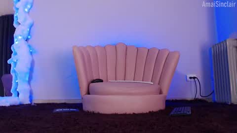 Amai  Sinclair  online show from 09.27.25