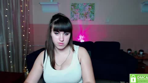 Snapshot of amali_ivanna_smit chatting on 01.19.25 Ivanna online show from 01.19.25