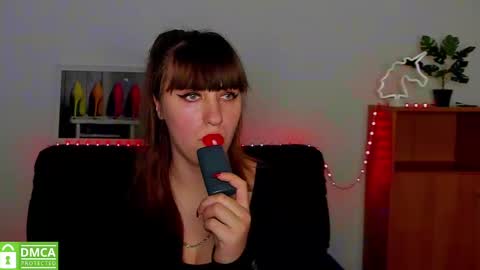 Snapshot of amali_ivanna_smit chatting on 02.13.25 Ivanna online show from 02.13.25