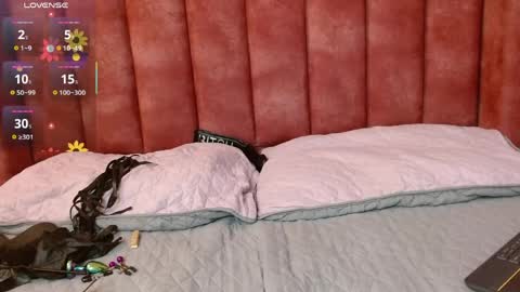 Hilary Ester online show from 04.29.26