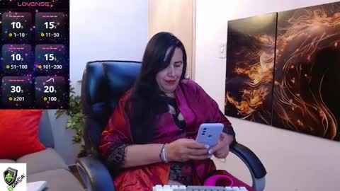 Snapshot of amalia_brunette chatting on 03.01.25 AMALIA online show from 03.01.25