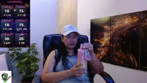 Snapshot of amalia_brunette chatting on 03.03.25 AMALIA online show from 03.03.25