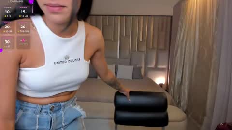 Amalia cruss online show from 10.04.25