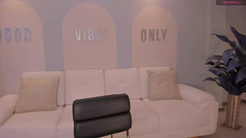 Amalia cruss online show from 11.13.25