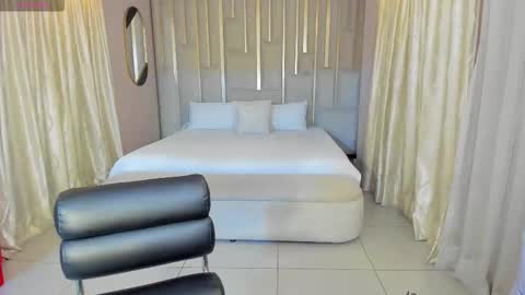 Amalia cruss online show from 01.06.26