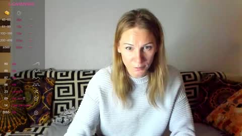 Snapshot of amalia_mio chatting on 10.05.25 Amalia online show from 10.05.25
