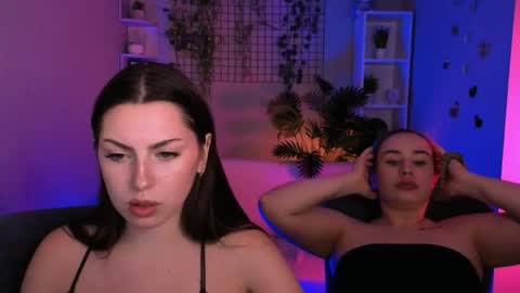 Snapshot of amalialowell chatting on 06.24.26 Amalia online show from 06.24.26