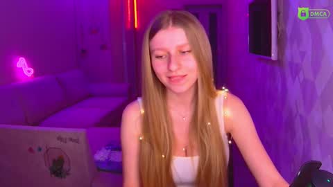 Snapshot of amaliaqueen999 chatting on 12.22.24 Amalia online show from 12.22.24