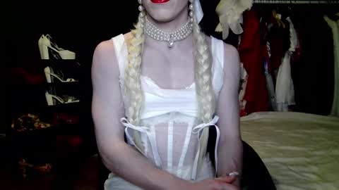 Amalie online show from 10.09.25