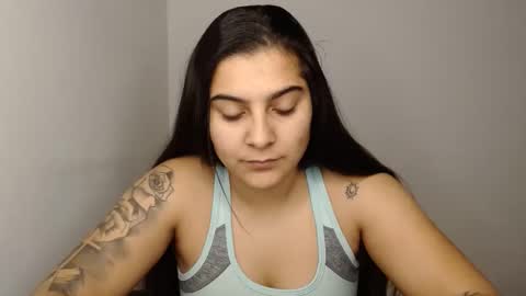 Snapshot of amanda5star chatting on 01.07.25 The queen of the biceps  online show from 01.07.25