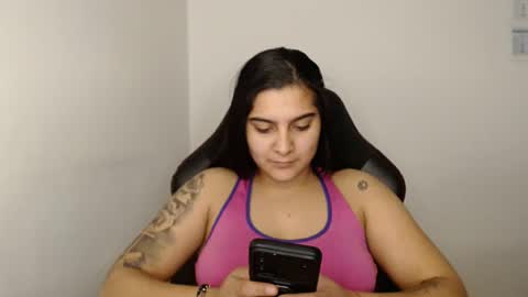 Snapshot of amanda5star chatting on 02.07.25 The queen of the biceps  online show from 02.07.25