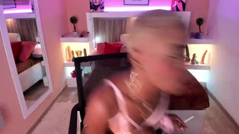  A M A N D A  online show from 02.26.25