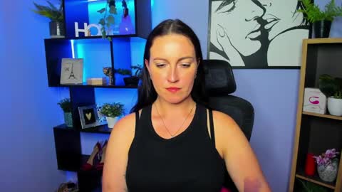 Snapshot of amanda_burn chatting on 04.29.26 Amanda online show from 04.29.26