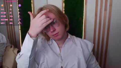 Snapshot of amanda_butlerr chatting on 06.27.26 Hi im Amanda online show from 06.27.26