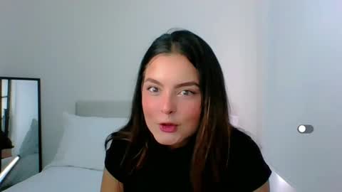 Snapshot of amanda_callum_ chatting on 03.11.25 Katha online show from 03.11.25