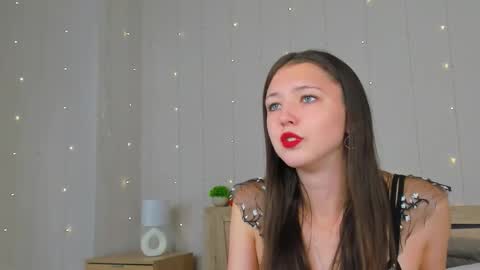 Snapshot of amanda_reedd chatting on 10.29.25 Amanda online show from 10.29.25