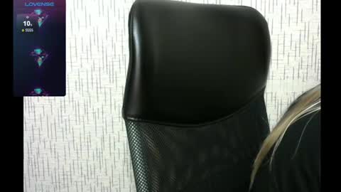 Snapshot of amanda_sherr chatting on 02.15.25 Amanda online show from 02.15.25