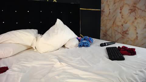 Amanda Robers online show from 12.18.24