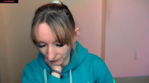 Snapshot of amandasentin chatting on 09.29.25 Amanda online show from 09.29.25