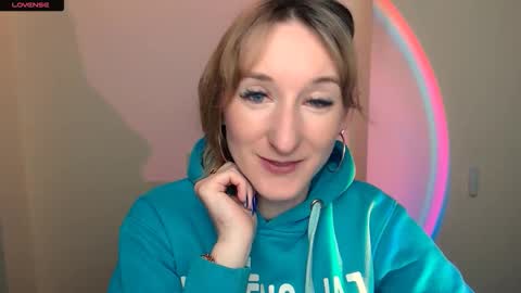 Snapshot of amandasentin chatting on 10.05.25 Amanda online show from 10.05.25