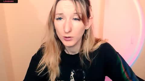 Snapshot of amandasentin chatting on 10.09.25 Amanda online show from 10.09.25