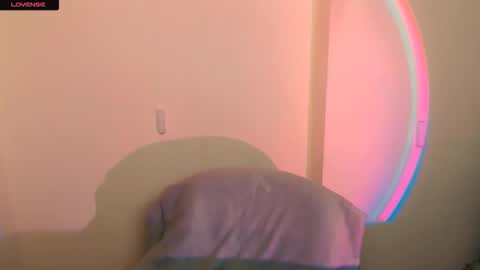 Snapshot of amandasentin chatting on 10.27.25 Amanda online show from 10.27.25